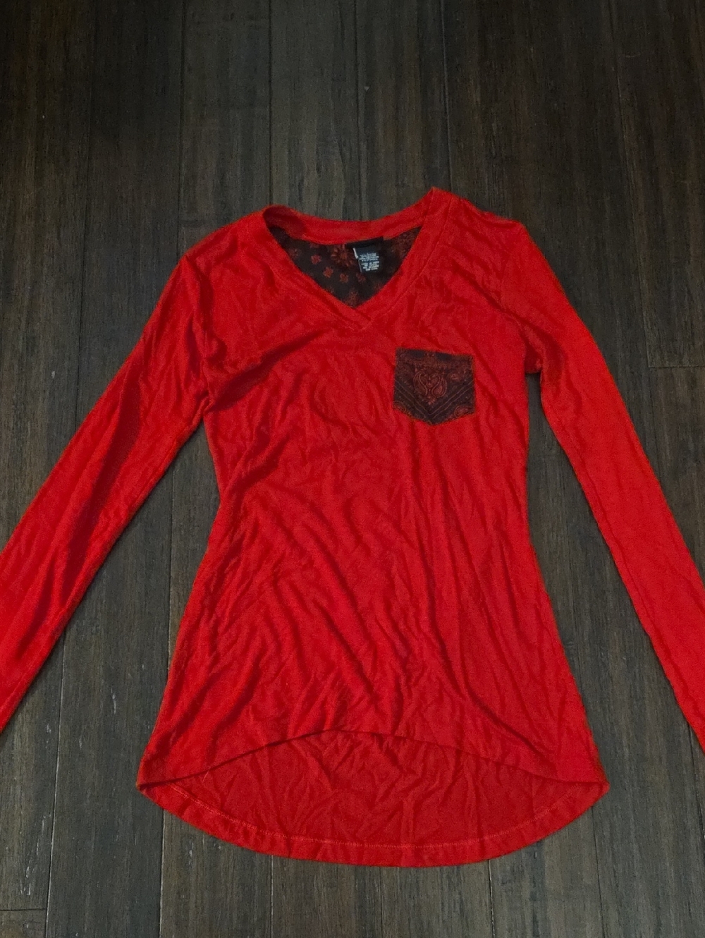Rue21 Red V-Neck Long Sleeve Top with Patterned Pocket
